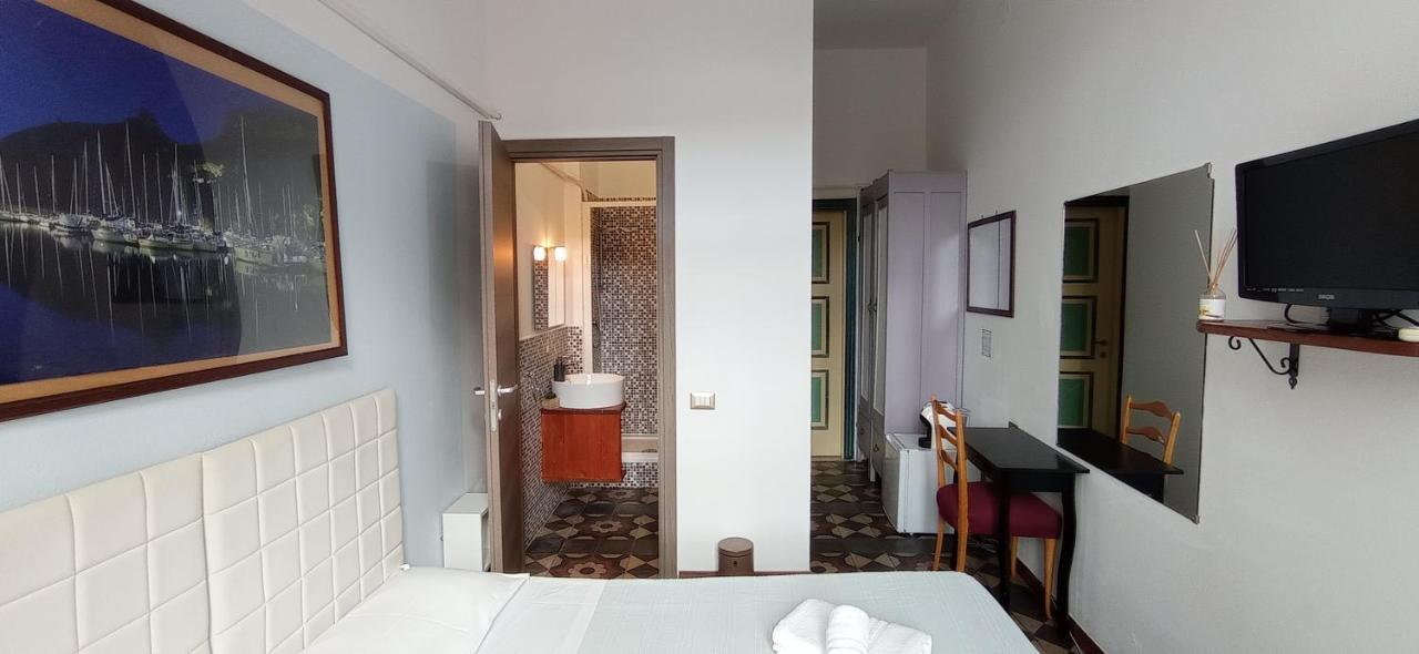 Onlyrooms III - Piazza Jenne Cagliari Exterior foto